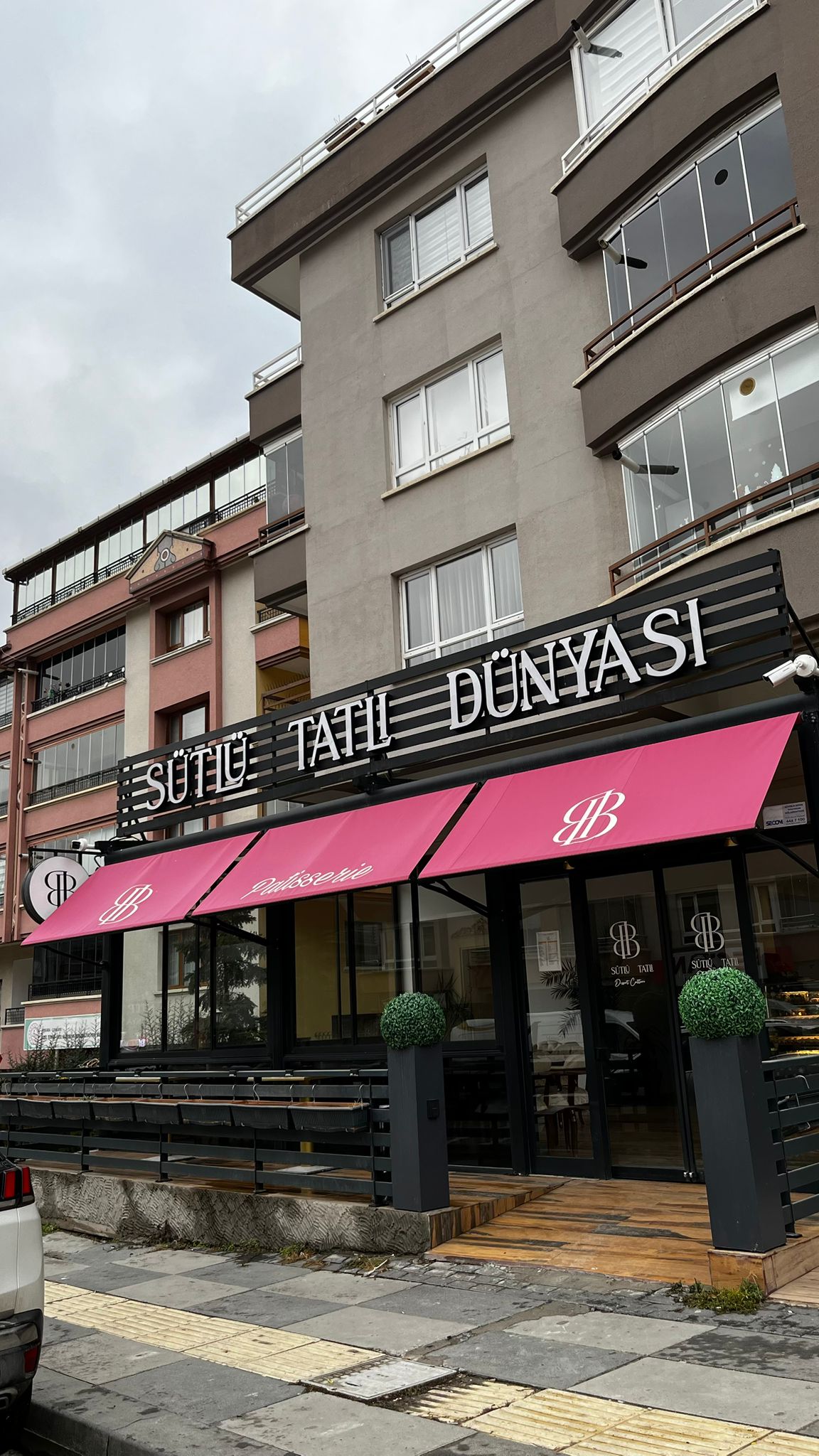 Bi Sütlü Bi Tatlı Mağaza